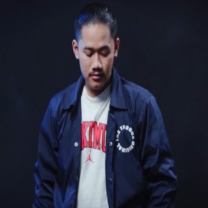Listen to Ben Aku Sing Ngalah song with lyrics from Wisanggeni