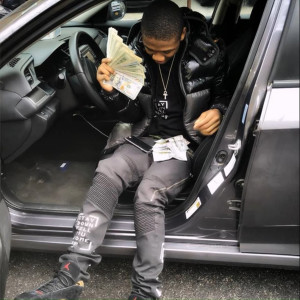 Listen to Suburban (Explicit) song with lyrics from Nas Blixky