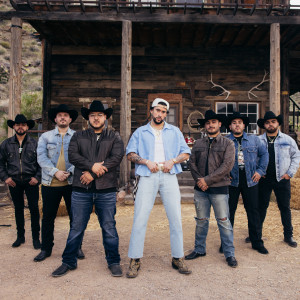 อัลบัม un x100to ศิลปิน Grupo Frontera