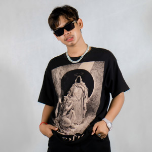 Listen to ភូមិនេះខ្ញុំកាង ! song with lyrics from Vin Trapz
