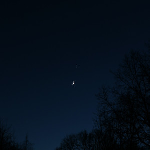 ดาวน์โหลดและฟังเพลง midnight พร้อมเนื้อเพลงจาก silentsoul