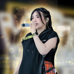 Listen to Wirang song with lyrics from Via Vallent