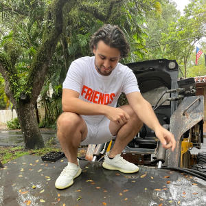 Listen to 2015 Vlone Tee (Explicit) song with lyrics from Apollo Gold