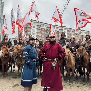 Big Gee的專輯Khamag Mongol (feat. Jonon)