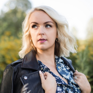 Listen to Break My Heart song with lyrics from Meredith Zahn