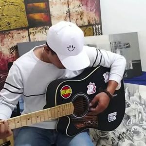 default playlist img