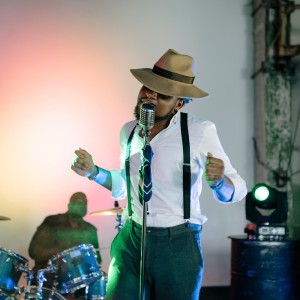 Listen to Smoke Filled song with lyrics from Friends from Harlem