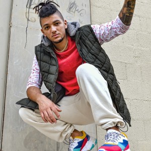 ดาวน์โหลดและฟังเพลง Por Que Você Está Tão Distante พร้อมเนื้อเพลงจาก Erickson Sonny