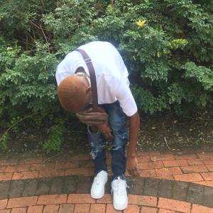 收聽blu cacti的switching sides (Explicit)歌詞歌曲