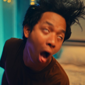 收听โอมงกะลงปง的เป็นแค่วิทูร歌词歌曲