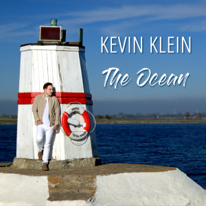 ดาวน์โหลดและฟังเพลง The Ocean พร้อมเนื้อเพลงจาก Kevin Klein
