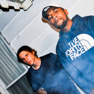ดาวน์โหลดและฟังเพลง Spirits (Explicit) พร้อมเนื้อเพลงจาก Bryce Knight