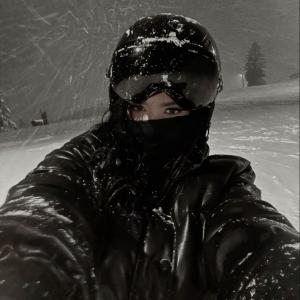 收聽Keelo Rxch!的Snow drops! (Explicit)歌詞歌曲