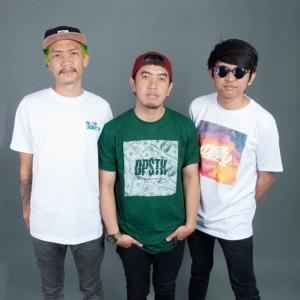 Listen to Aku Benci Pacarmu song with lyrics from Lowdick