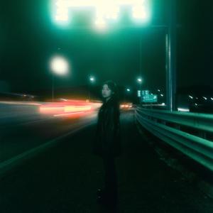 Dengarkan RUN lagu dari HYEEUN dengan lirik