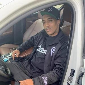 Dengarkan Real Luv lagu dari Session Detroit dengan lirik