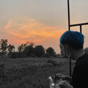 Dengarkan lagu เผลอคิดถึง nyanyian Buxboss dengan lirik