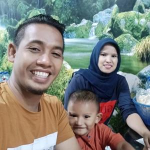 Dengarkan lagu Lagu Aceh nyanyian Musri dengan lirik