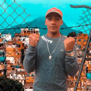 Listen to Coroa da Lancha (Explicit) song with lyrics from Carlinhos do batidão