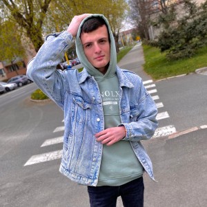 ดาวน์โหลดและฟังเพลง Mesto snov 2 พร้อมเนื้อเพลงจาก Lil D