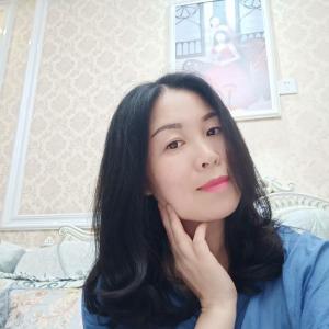 Listen to 梦中蝶 (伴奏) song with lyrics from 汪燕