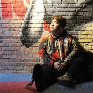Listen to Dressed attend song with lyrics from 李安