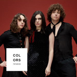 ดาวน์โหลดและฟังเพลง Nothing Romantic - A COLORS SHOW พร้อมเนื้อเพลงจาก Sunflower Bean