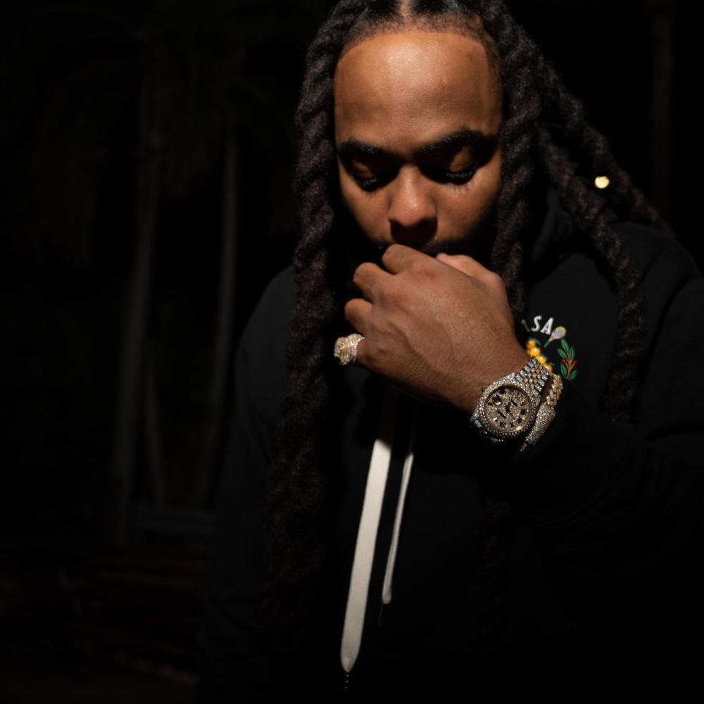 Roses (feat. Brisco) (Explicit)