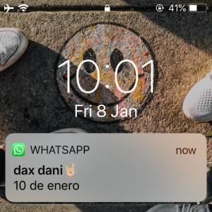 收聽Dax Dani的10 de enero歌詞歌曲