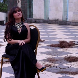 Listen to Masih Sayang song with lyrics from Vanie Yun