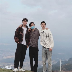 Dengarkan lagu 最火蹦迪神曲857 nyanyian DJ富仔 dengan lirik