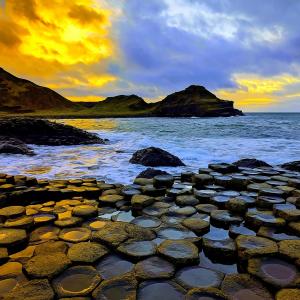 收聽The River的Sweet and Free歌詞歌曲