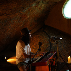 อิสรภาพ...ไม่ได้เกิดขึ้นโดยบังเอิญ (Live Session In Cave) dari Greasy Cafe'