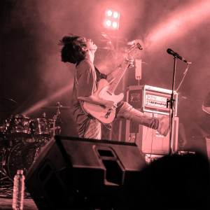 收听The White Hair Cut的ประตูอัลลอย (Live At Cat Expo 7)歌词歌曲