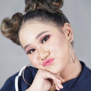Dengarkan lagu Sandarane Ati nyanyian ANGGUN DP dengan lirik