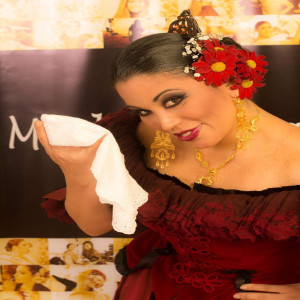 Listen to Reina y Campeona song with lyrics from Manuel Niquen