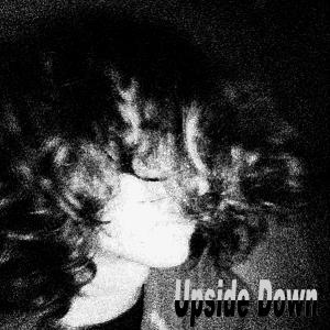 收聽Loomer的Upside Down歌詞歌曲