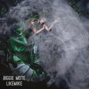 Listen to Девушка в зелёном платье song with lyrics from BIGGIE MOTE