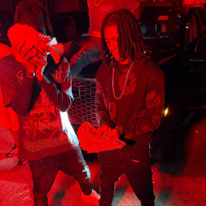 收聽Xhasedown的What happen (feat. Lxl Corey)歌詞歌曲