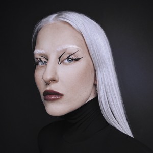 Listen to Аномалия song with lyrics from Тося Чайкина