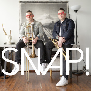 Dengarkan Snap! lagu dari The Potash Twins dengan lirik