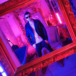 Listen to Poezia song with lyrics from Bodo