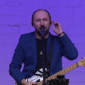 default playlist img