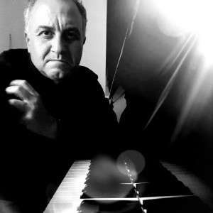 收聽Giuseppe Cataldo pianista的La valse d'Amelie (From Il favoloso mondo di Amélie)歌詞歌曲