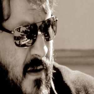 Dengarkan Blues for It(feat. Gabor Bolla) (Live) lagu dari Róbert Lakatos dengan lirik