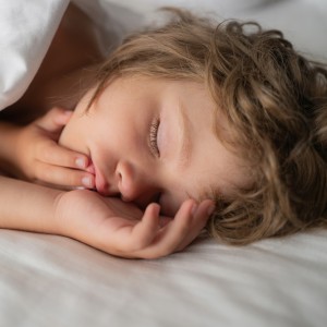 ดาวน์โหลดและฟังเพลง Soothing Silence Sleeps Soundly พร้อมเนื้อเพลงจาก deep sleep music club