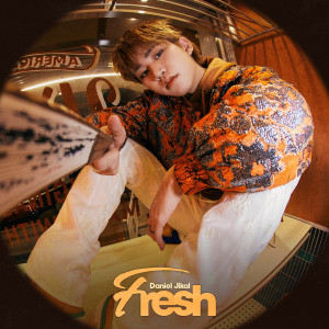 ดาวน์โหลดและฟังเพลง Fresh พร้อมเนื้อเพลงจาก 다니엘 지칼 (Daniel Jikal)