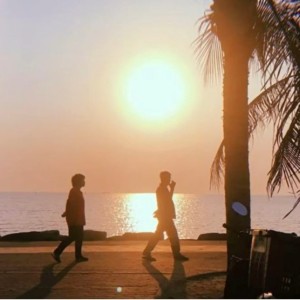 Listen to ถอยออกมา song with lyrics from Fer Ortiz