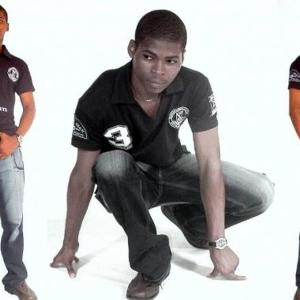 收聽Walta的Uptown Club Boys歌詞歌曲