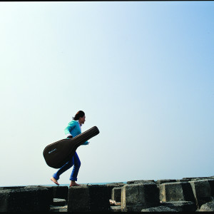 Dengarkan lagu 遺憾 (Demo) nyanyian 邰肇玫 dengan lirik